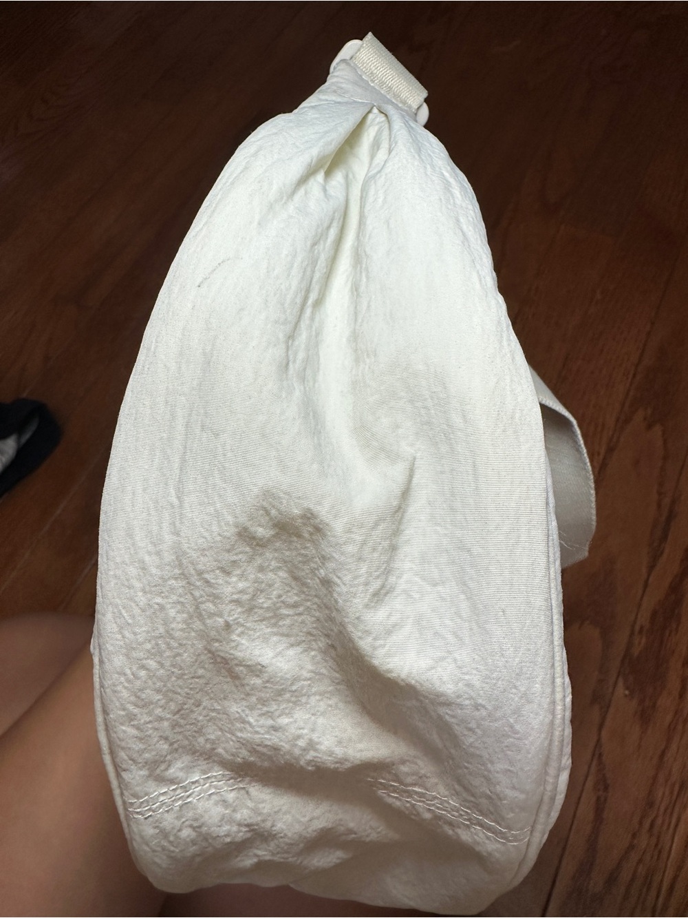 Uniqlo Cream Crescent Crossbody Bag - Picture 7 of 7
